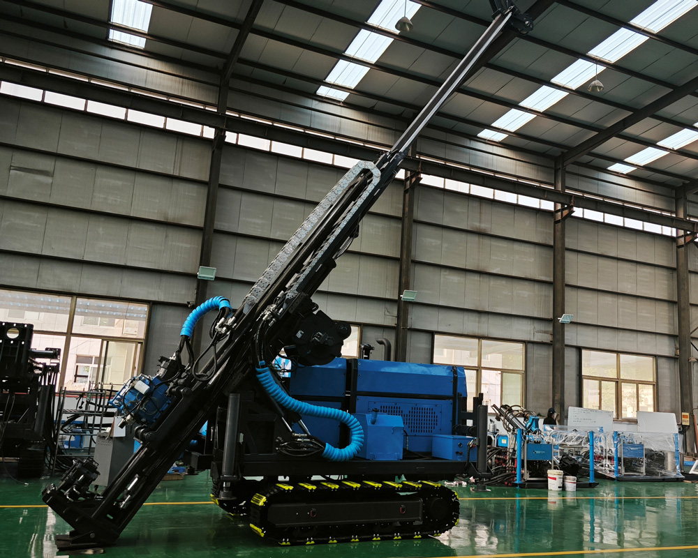 CR1000I Mesin Bor - Close-up Power Head dan Tiang Bor