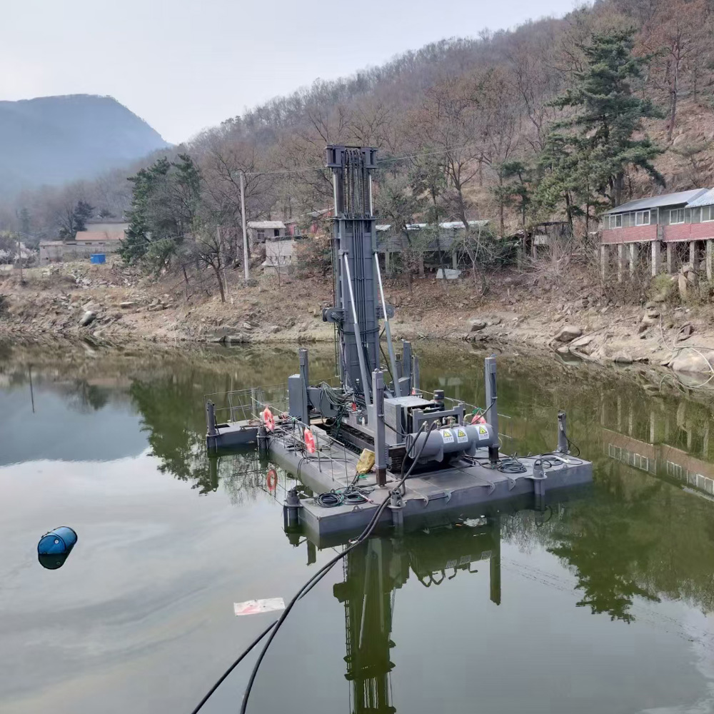 Tampilan Keseluruhan Rig Pengeboran Pondasi Crawler FR800