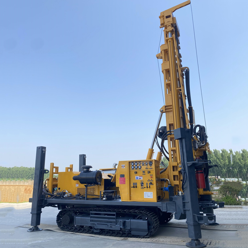 Tampilan Keseluruhan Rig Bor Sumur Air Crawler Tiang Teleskopik WR600S