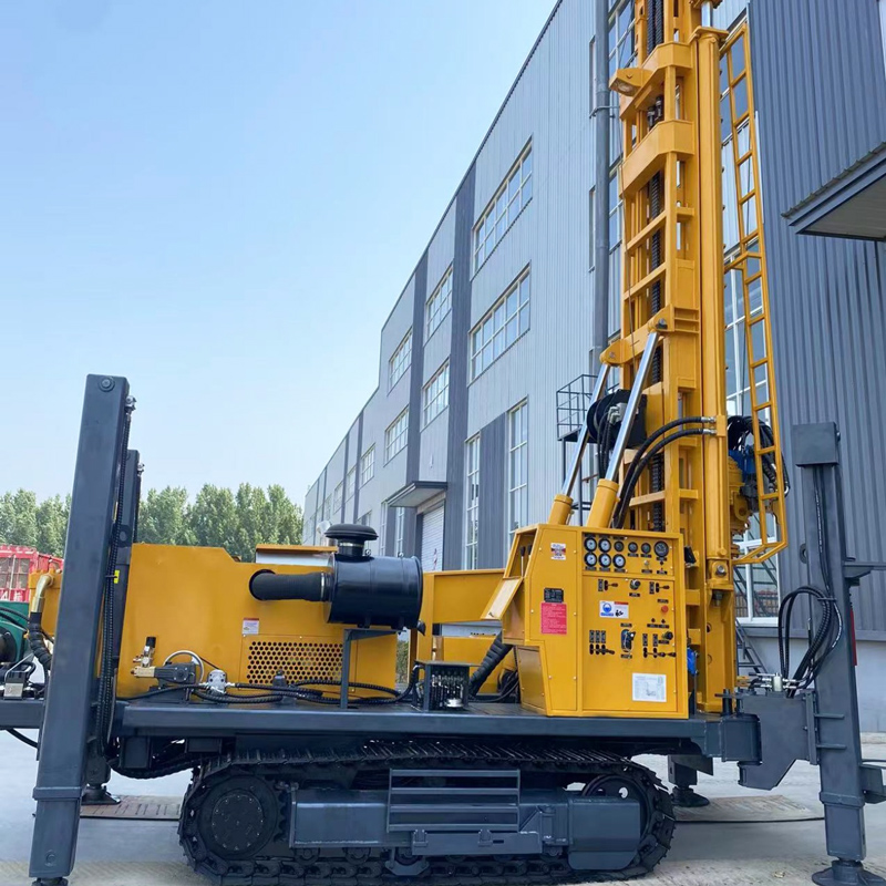 Tampilan Operasi Rig Bor Sumur Air Hidraulik Penuh Crawler WR600S