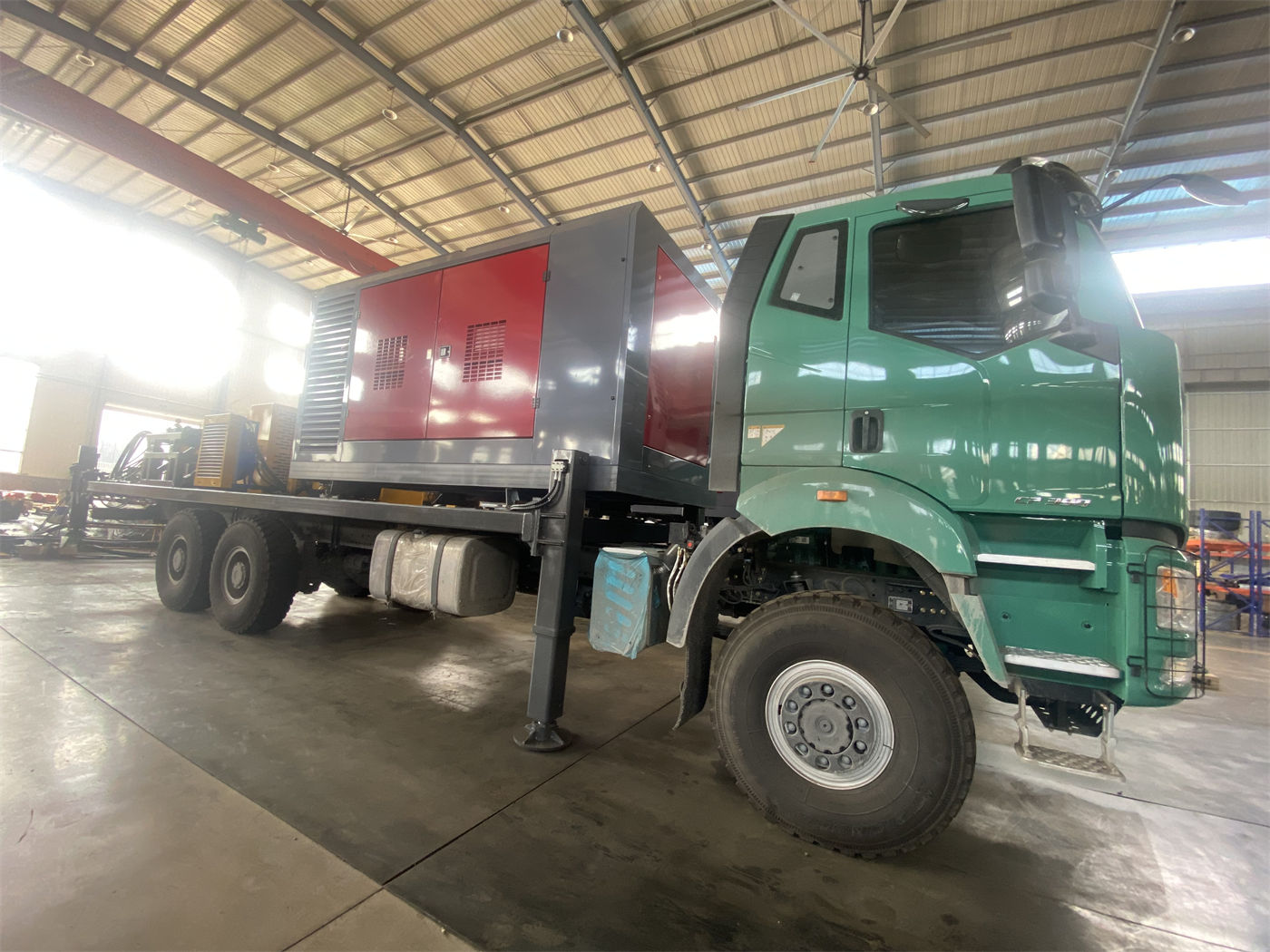 Membeli WR220SE Rig Bor Sumur Mini Crawler 220 Meter: Body Sekitar 4,7T dan Fungsi Ganda Air-Udara, Kondisi Akses Apa yang Harus Dikonfirmasi Sebelum Konstruksi di Lokasi Sempit?