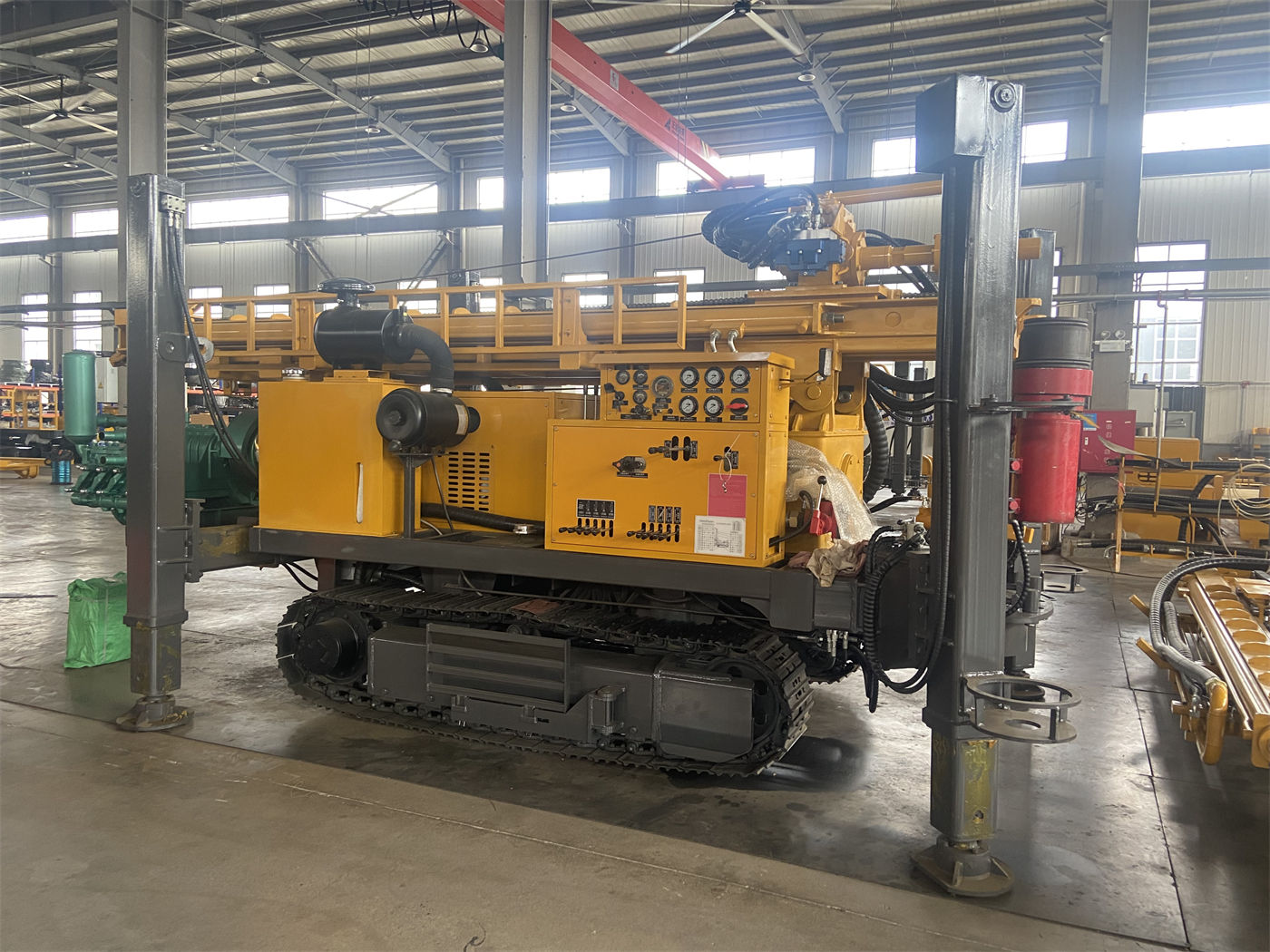 Membeli Rig Bor Sumur Air WR300SE 300 Meter: Diameter Lubang 105–325mm dengan Tenaga 73kW atau 85kW, Bagaimana Memilih Tenaga Berdasarkan Formasi dan Diameter Sumur?