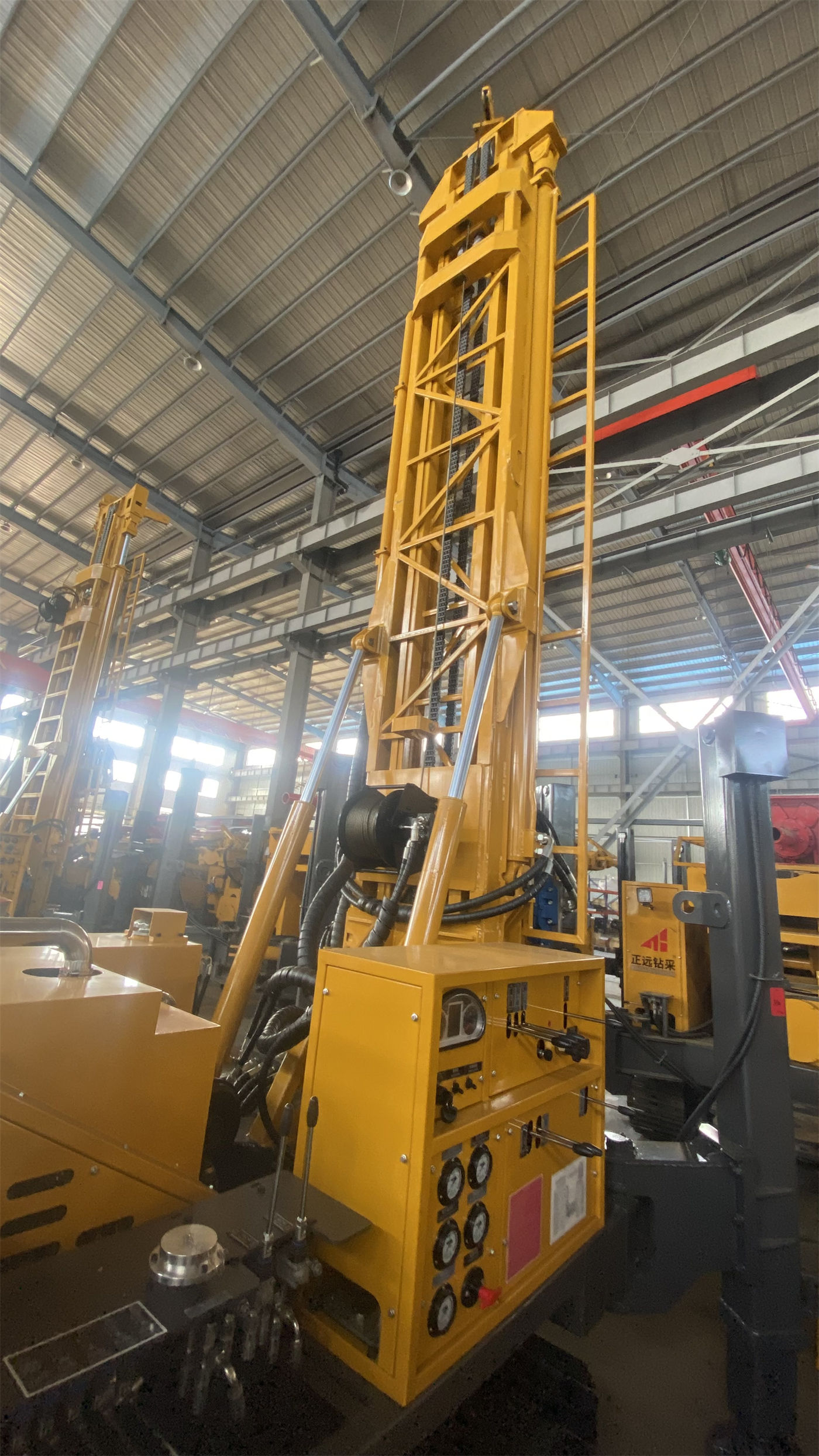 Saat membeli rig bor sumur WRT600, bagaimana menyesuaikan konfigurasi untuk tiga kebutuhan: irigasi pertanian, pasokan air kota, dan pasokan air area tambang?