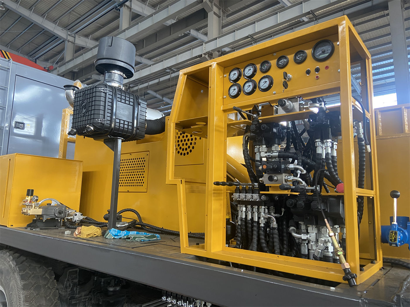 Membeli WR1200SL 1200 meter rig bor sumur diesel-listrik: Bagaimana kondisi pasokan listrik di lokasi memengaruhi pilihan opsi diesel dan listrik?