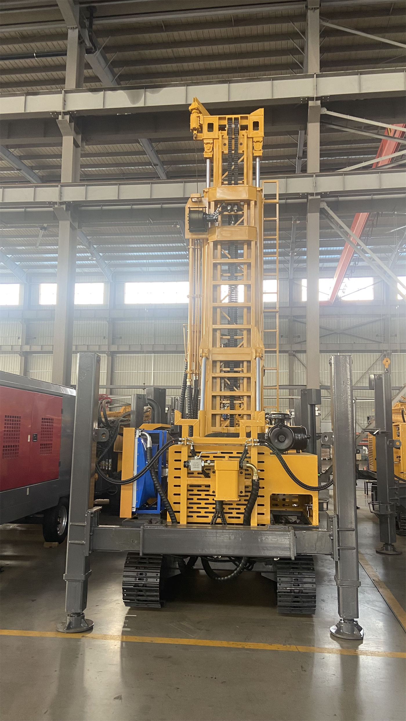 Saat serah terima rig pengeboran sumur air, langkah apa yang harus dilakukan pembeli untuk memeriksa kondisi aktual meja putar, drawworks, sistem hidraulik, dan pompa lumpur?