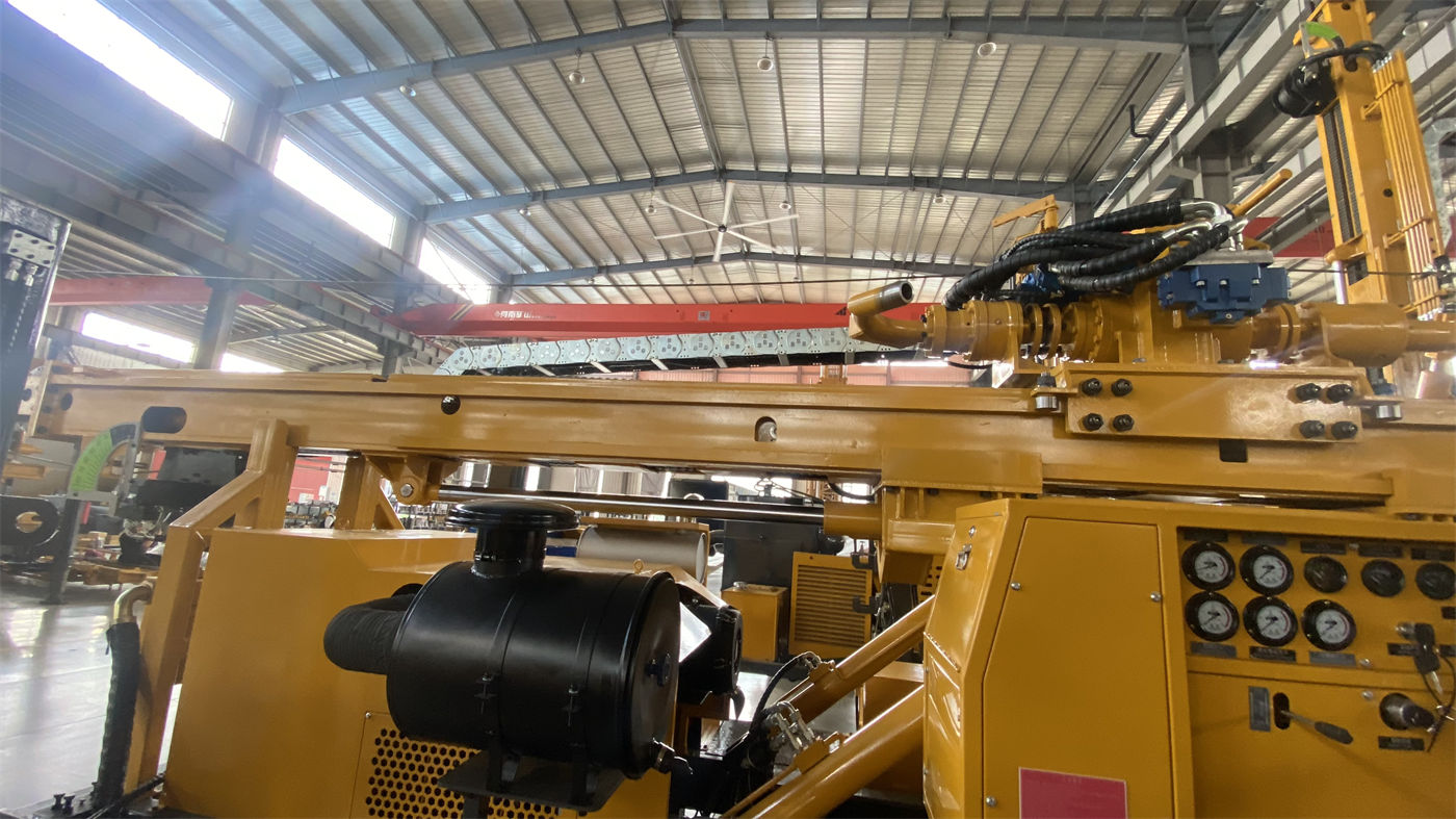 Trailer-Mounted Rotary Table dengan Sirkulasi Positif Lumpur Belum Usang, Hanya Cakupan Aplikasinya Menyempit