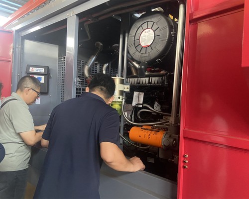 Saat beralih dari sirkulasi positif lumpur ke busa udara atau DTH hammer pada rig sumur air, peralat