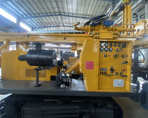 Apa saja keterbatasan praktis dalam perpindahan lokasi kerja antara rig bor sumur air tipe trailer d
